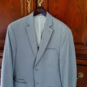 Great summer sport coat of light weight cotton seer sucker finish....